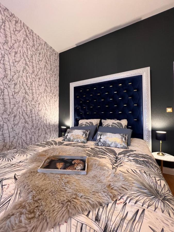 Bed and Breakfast Domaine Des Anges Avesnes-sur-Helpe Esterno foto