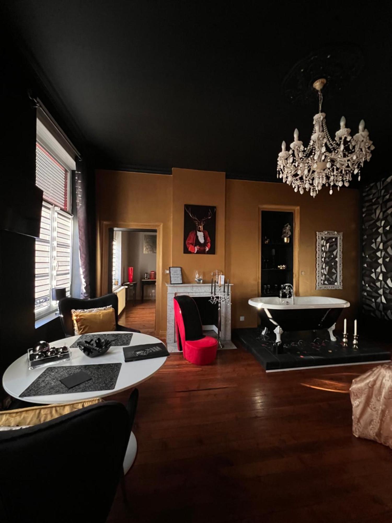 Bed and Breakfast Domaine Des Anges Avesnes-sur-Helpe Esterno foto