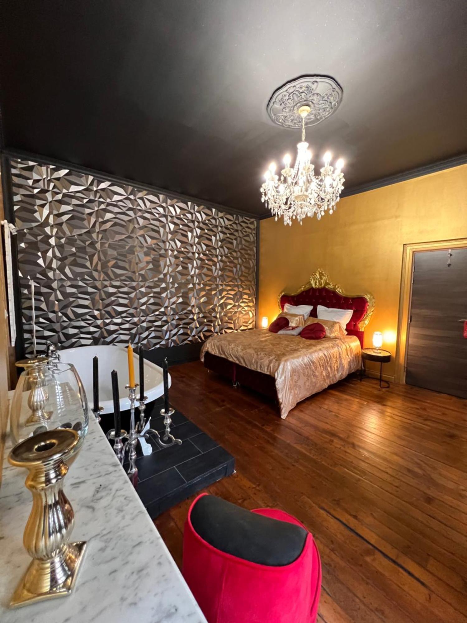 Bed and Breakfast Domaine Des Anges Avesnes-sur-Helpe Esterno foto