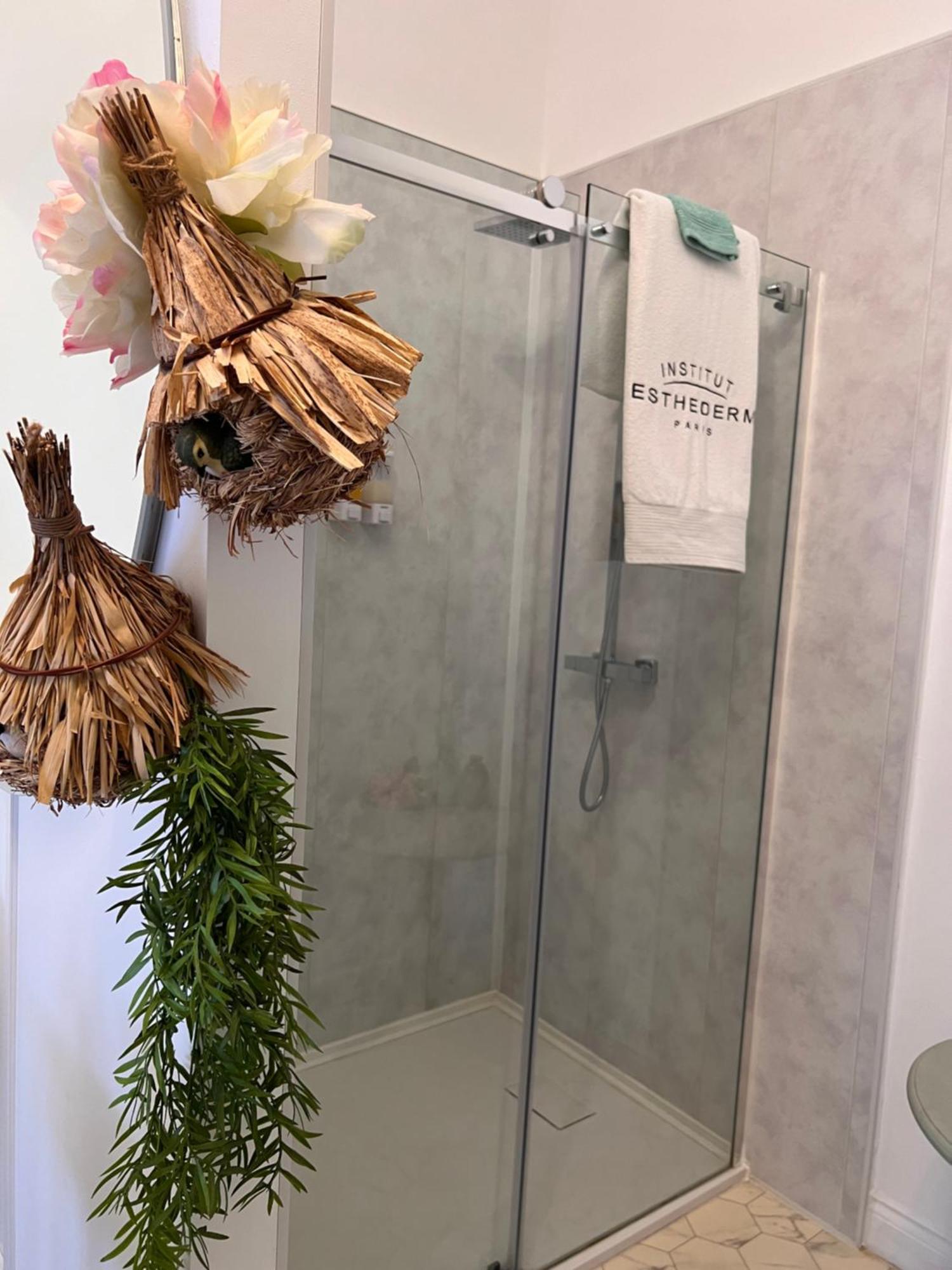 Bed and Breakfast Domaine Des Anges Avesnes-sur-Helpe Esterno foto