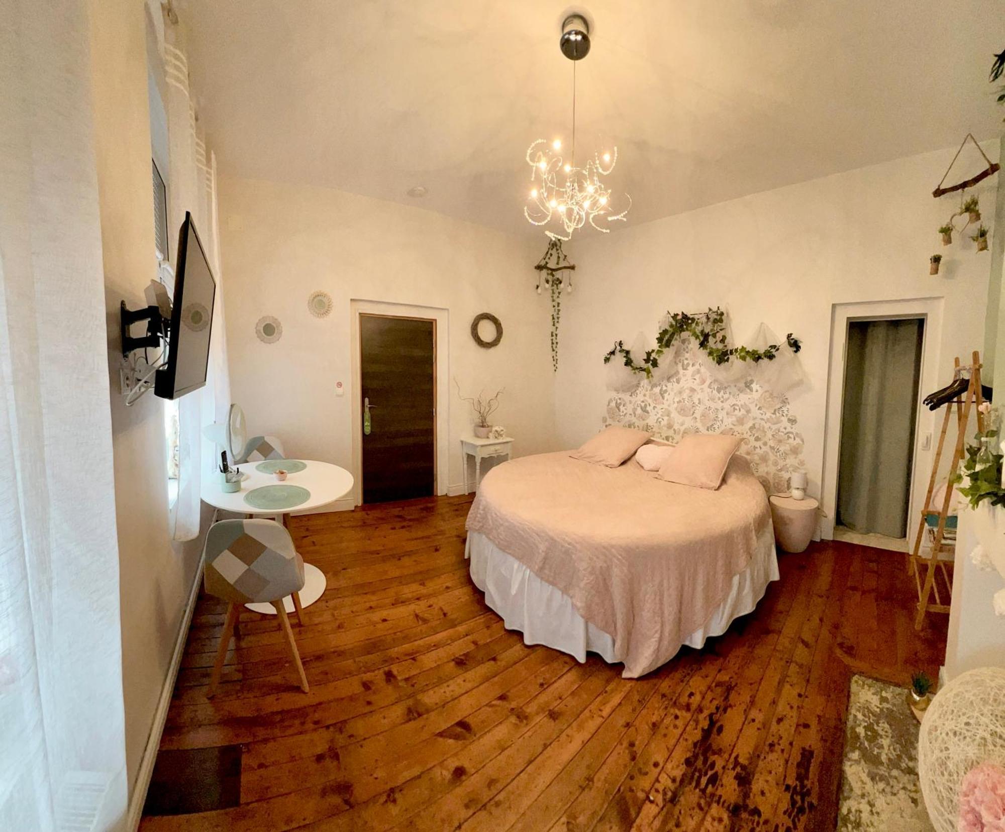 Bed and Breakfast Domaine Des Anges Avesnes-sur-Helpe Esterno foto