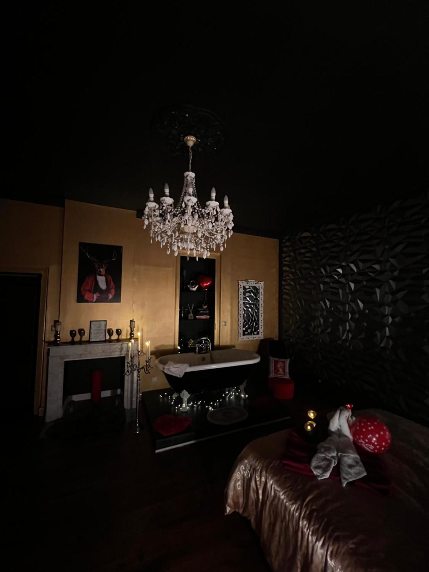 Bed and Breakfast Domaine Des Anges Avesnes-sur-Helpe Esterno foto