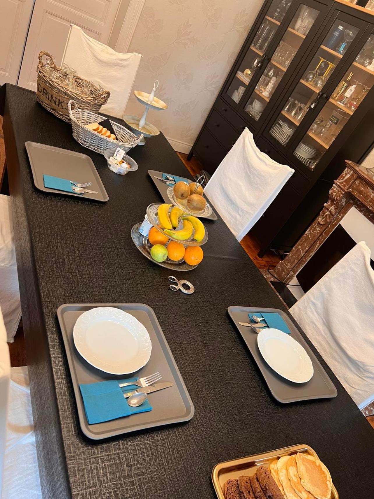 Bed and Breakfast Domaine Des Anges Avesnes-sur-Helpe Esterno foto
