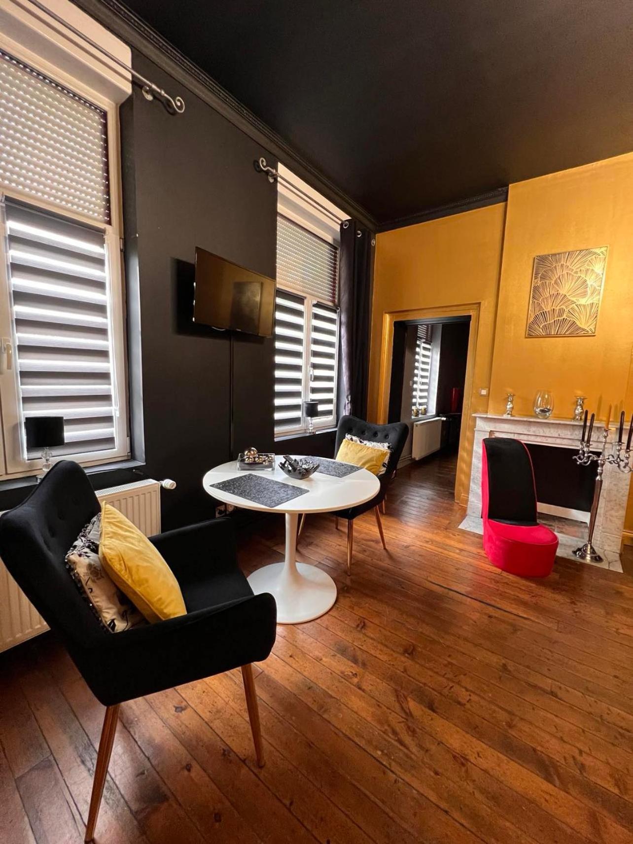 Bed and Breakfast Domaine Des Anges Avesnes-sur-Helpe Esterno foto